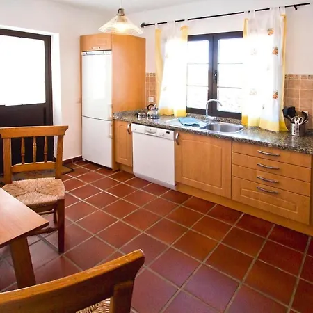 Vacation Home, Prázdninový dům San Bartolomé